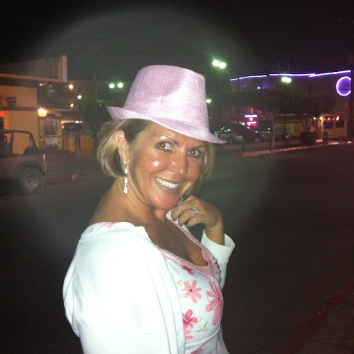 Amy Corcoran Photo 37