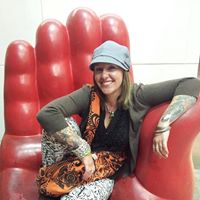 Julia Mcneal Photo 6