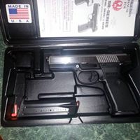 Catherine Elliott Photo 35