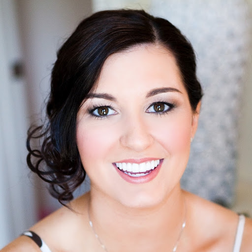 Amanda Roberts Photo 42