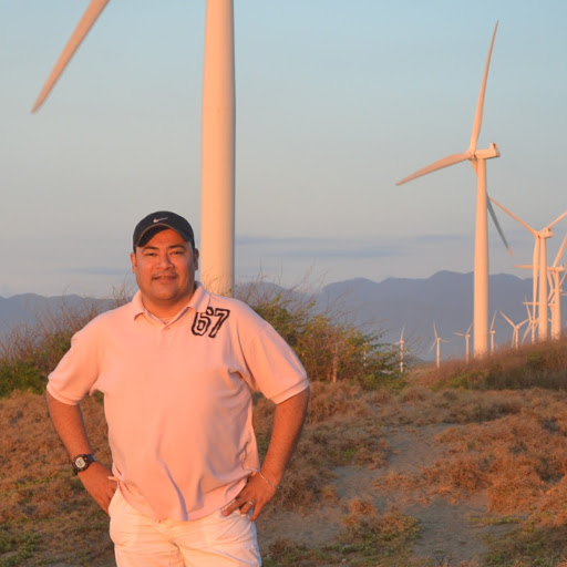 Jeffrey Calderon Photo 23