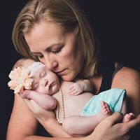 Kelli Lyons Photo 33