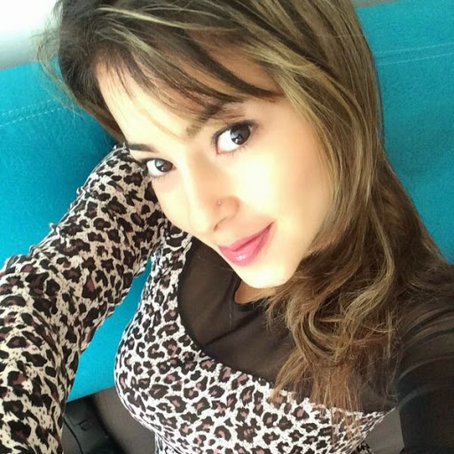 Catherine Cardona Photo 5