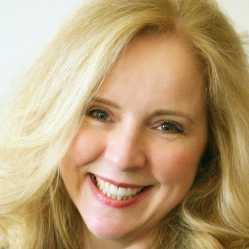 Stephanie Chase Photo 18