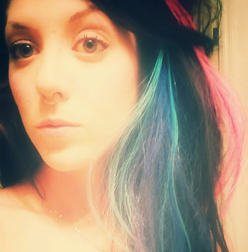 Kelli Marshall Photo 8