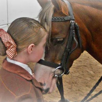 Michelle Hamill Photo 17