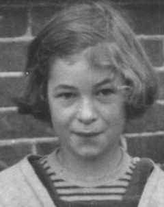 Hilary Robinson Photo 35