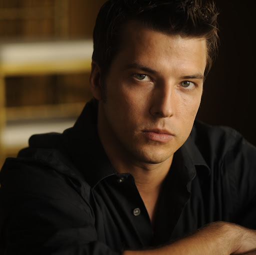 Andrew Niemann Photo 17