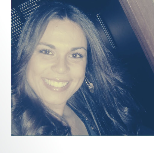 Anna Zapata Photo 33