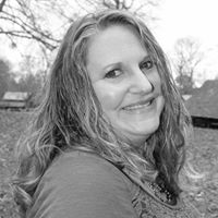 Stephanie Pennington Photo 13