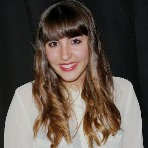 Victoria Navarro Photo 15