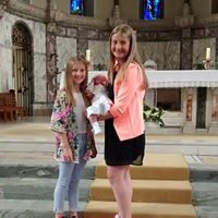 Anne Cummins Photo 11