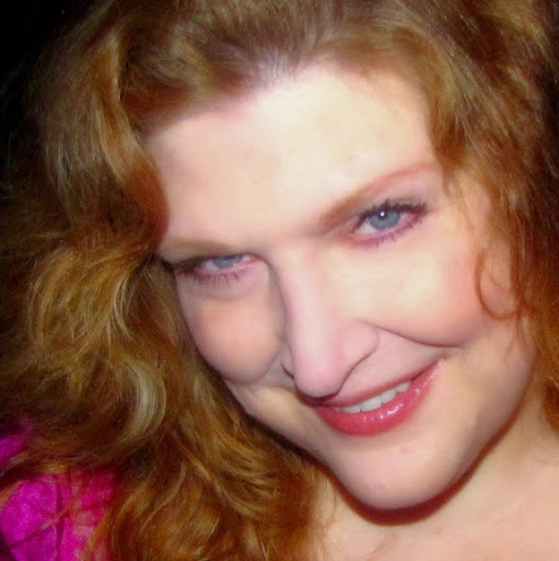 Holly Smith Photo 25