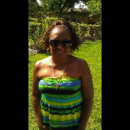 Diane Watts Photo 15