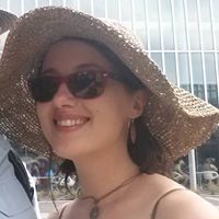 Molly Hampton Photo 24