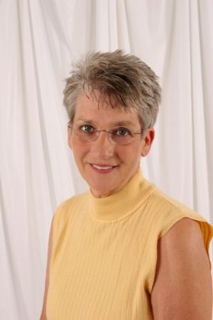 Carolyn Cheek Photo 16