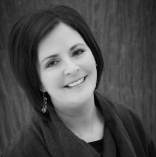 Victoria Brewster Photo 19