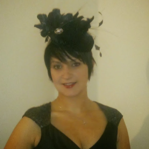 Caroline Murphy Photo 13