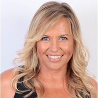 Linda Larsen Photo 16
