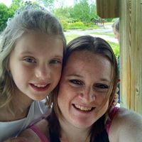 Julie Lively Photo 34