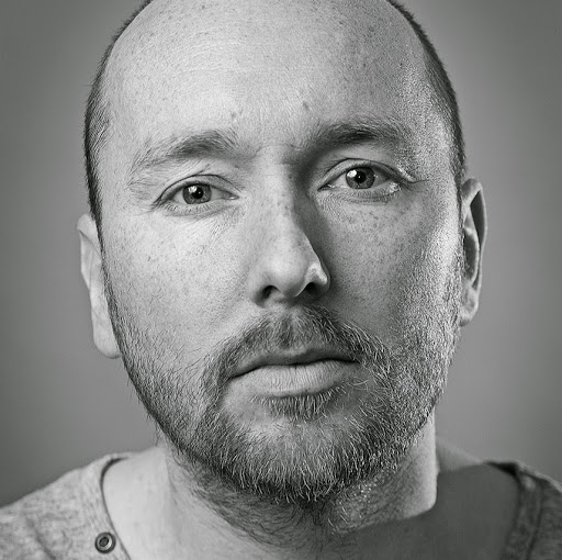 Lee Douglas Photo 32
