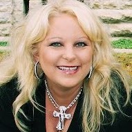 Catherine Hampton Photo 16