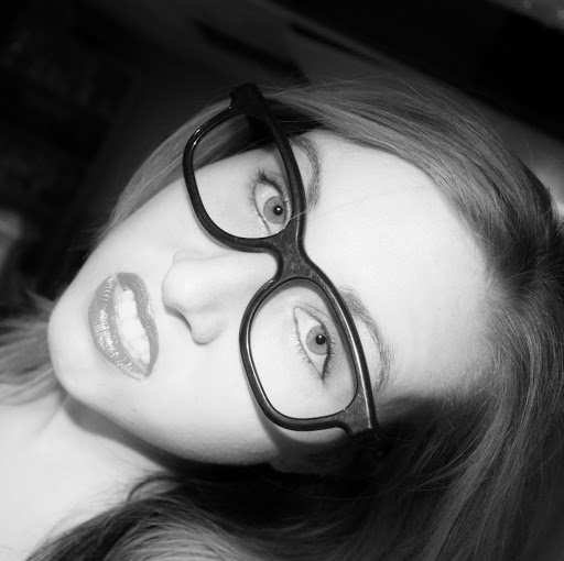 Jennifer Guthrie Photo 19