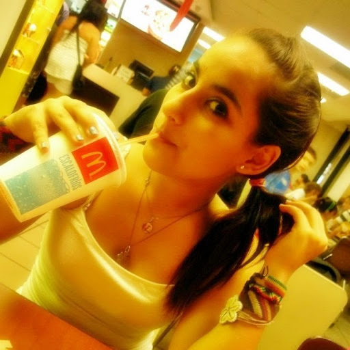 Marilyn Amaral Photo 13