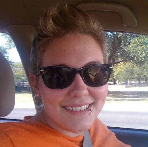 Amy Cummings Photo 18