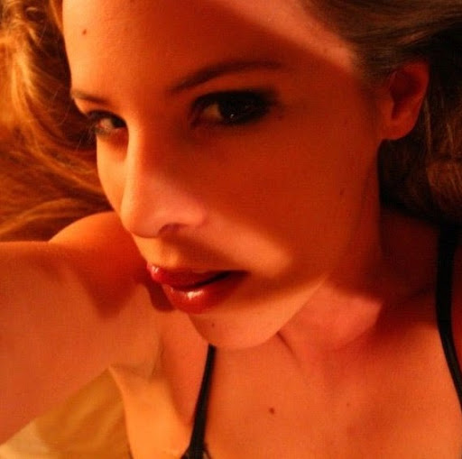 Carole Taylor Photo 27