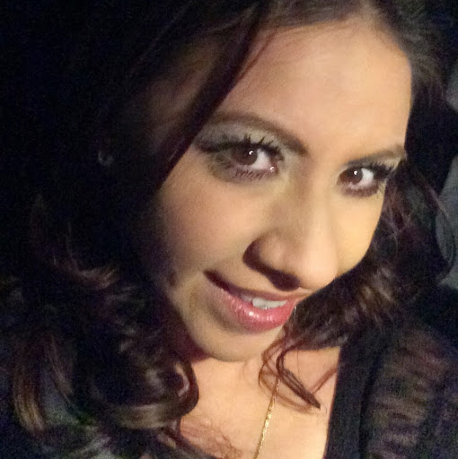 Lily Torres Photo 34