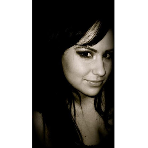 Nicole Kent Photo 16