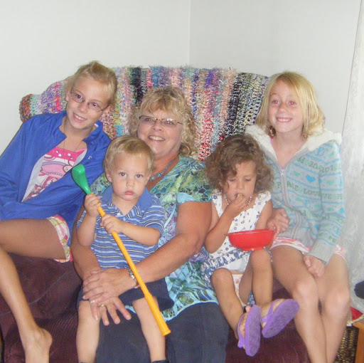 Connie Lee Photo 37