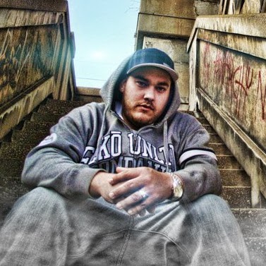 Justin Vaughn Photo 32