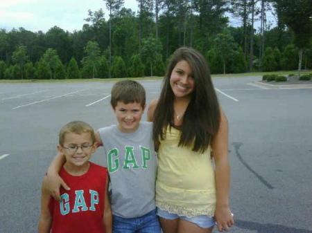 Vickie Moore Photo 23