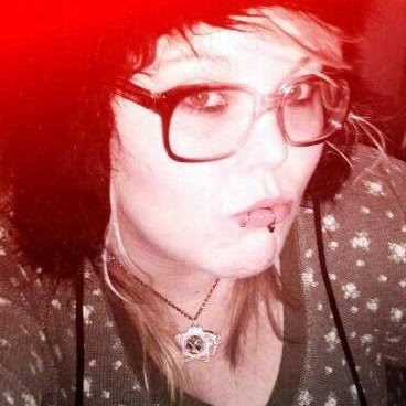 Sarah Wiggins Photo 40