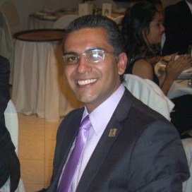 Roberto Flores Photo 15