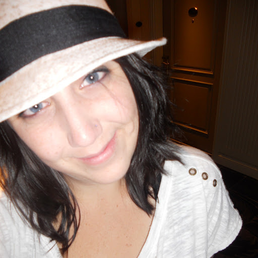 Elizabeth Kurtz Photo 32