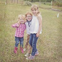 Sara Bowman Photo 15