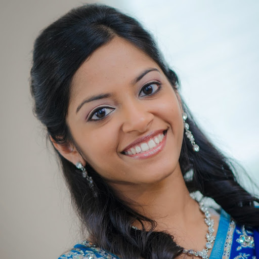 Julie Mathew Photo 22