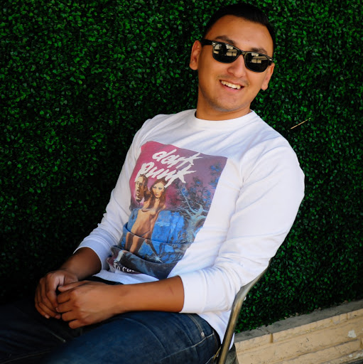 Ricky Gomez Photo 22