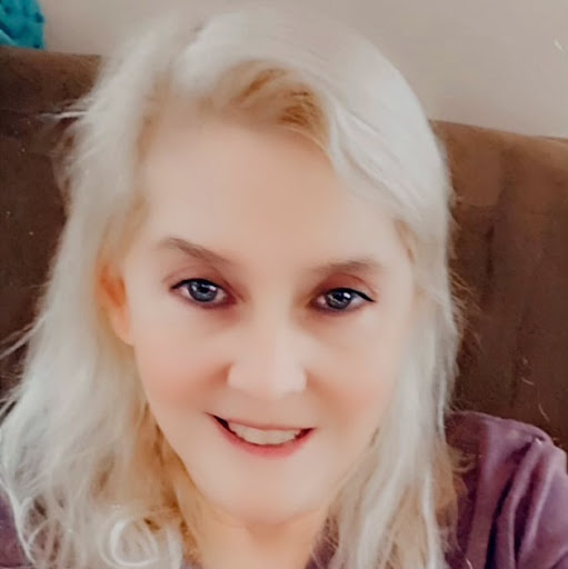 Michelle Seely Photo 16