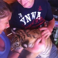 Elizabeth Hutchens Photo 7