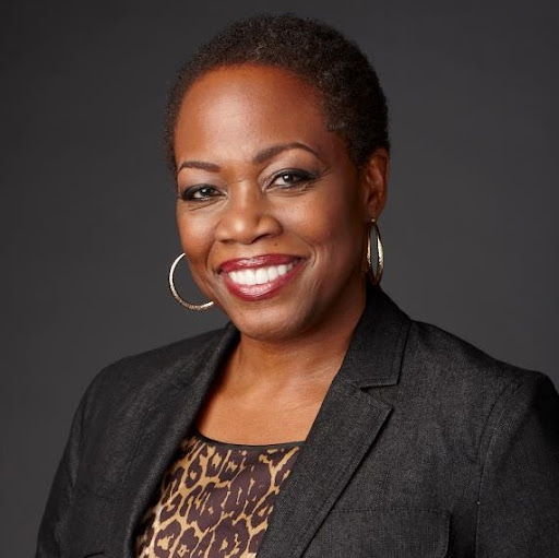 Regina Taylor Photo 18