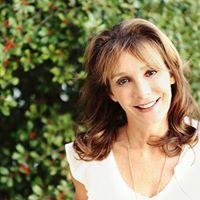 Sharon Ayres Photo 34