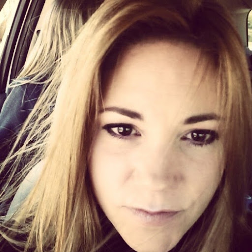 Renee Wallace Photo 7