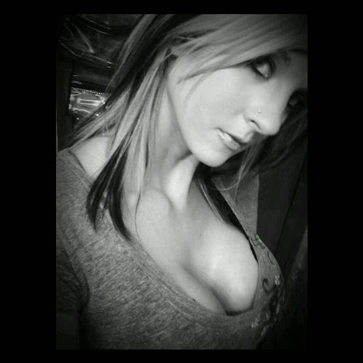 Mandy Hall Photo 23