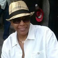 Traci Warren Photo 22