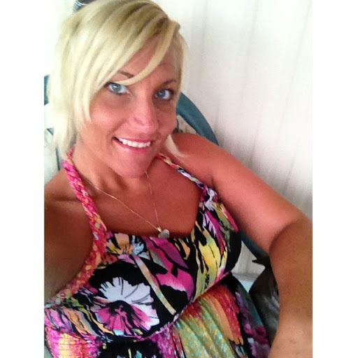 Shelley Williams Photo 29