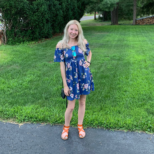 Nicole Lynn Photo 14